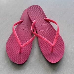 Havaianas Vibrant Pink thin flip flop Sandals